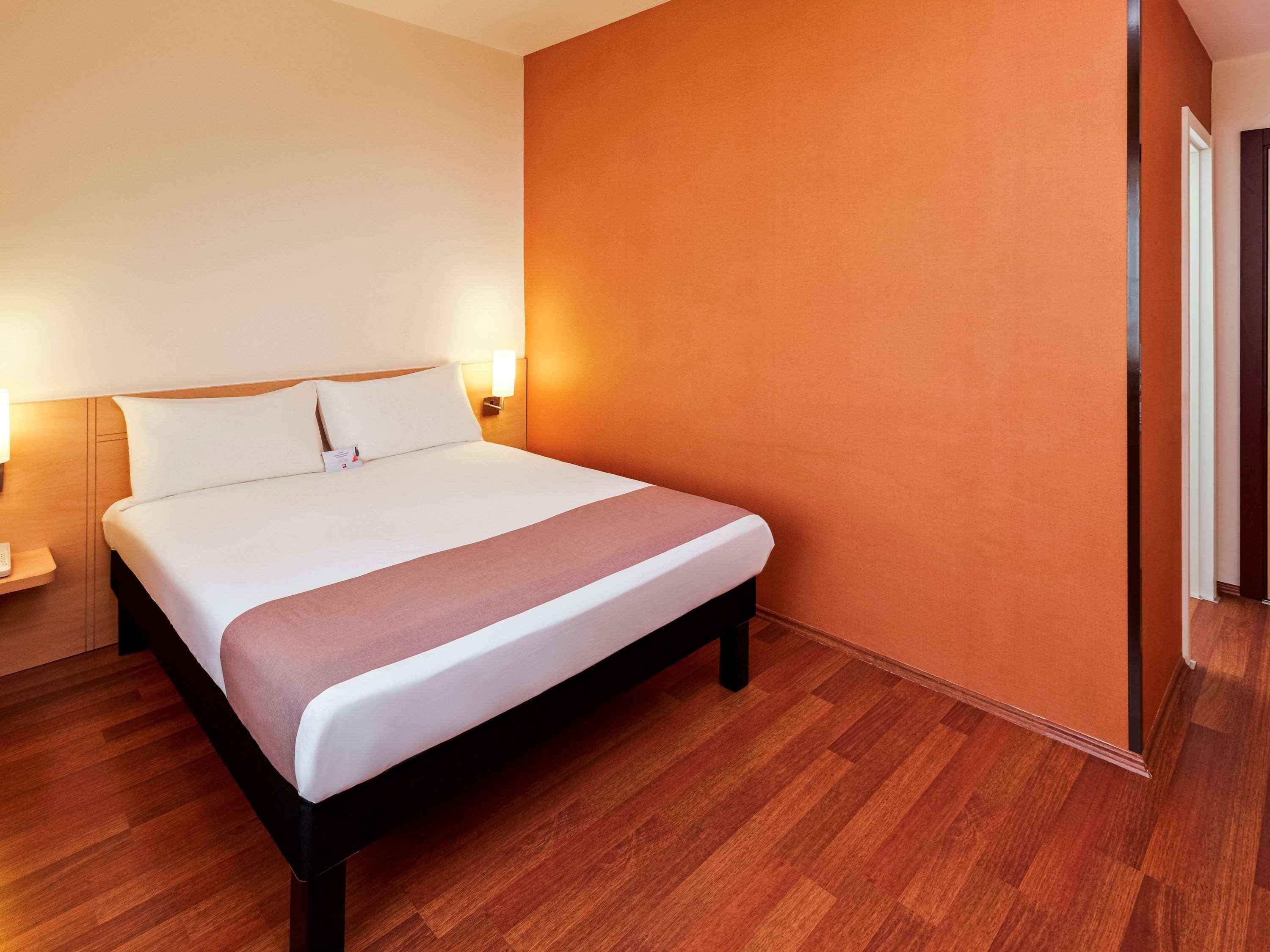 Отель Ibis 3*
